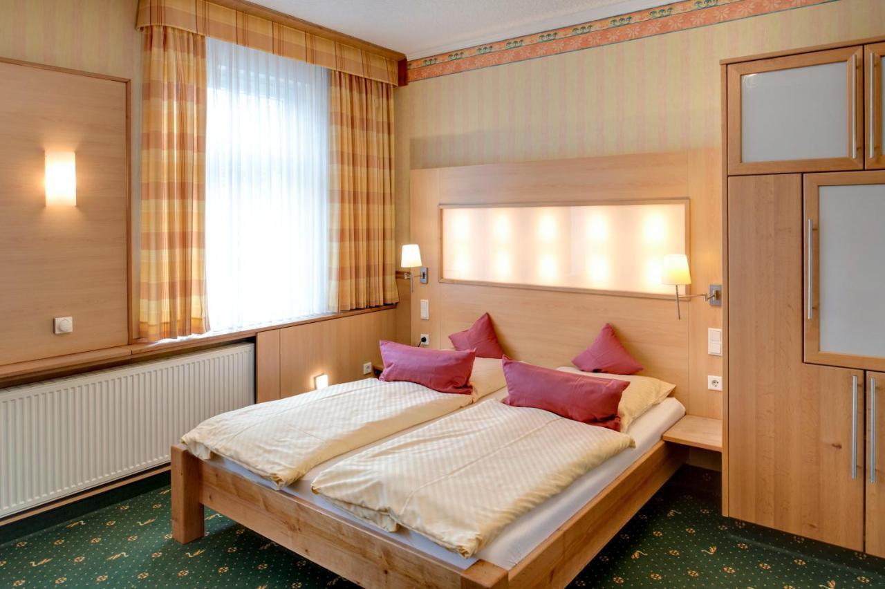 גלזנקירכן Ambient Hotel Zum Schwan מראה חיצוני תמונה