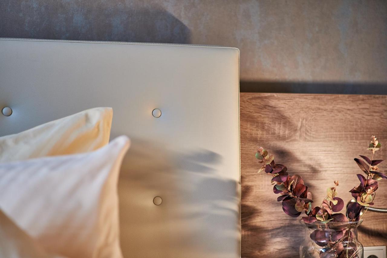 גלזנקירכן Ambient Hotel Zum Schwan מראה חיצוני תמונה