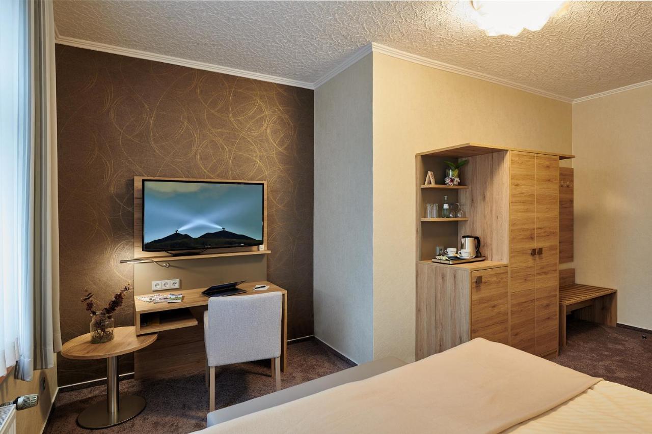 גלזנקירכן Ambient Hotel Zum Schwan מראה חיצוני תמונה